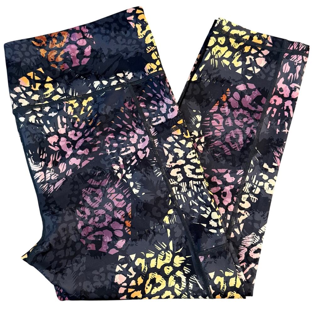 CVG Capri Leggings Untamed Leopard Constantly Varied Gear CrossFit Women's XL